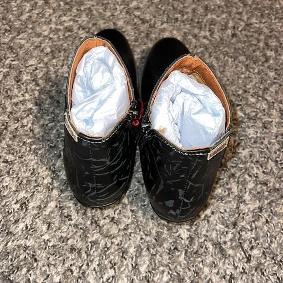ROTTERDAMRotterdam leather ankle boots Size 5.5-6