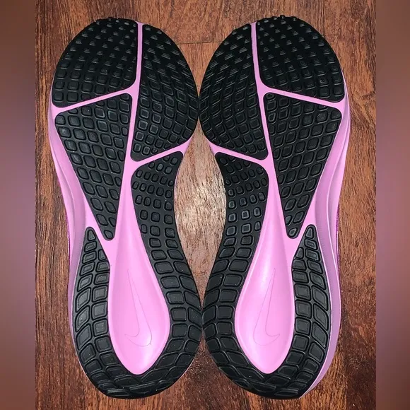 Running shoes Nike Vomero 17