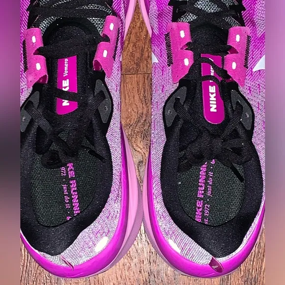 Running shoes Nike Vomero 17