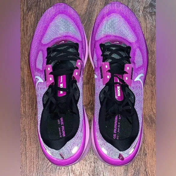 Running shoes Nike Vomero 17