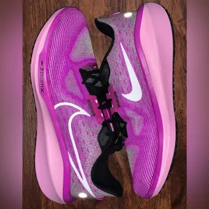 Running shoes Nike Vomero 17