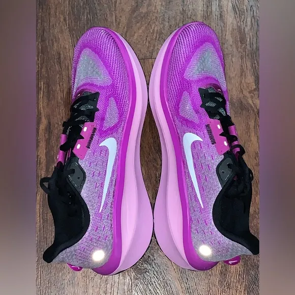 Running shoes Nike Vomero 17
