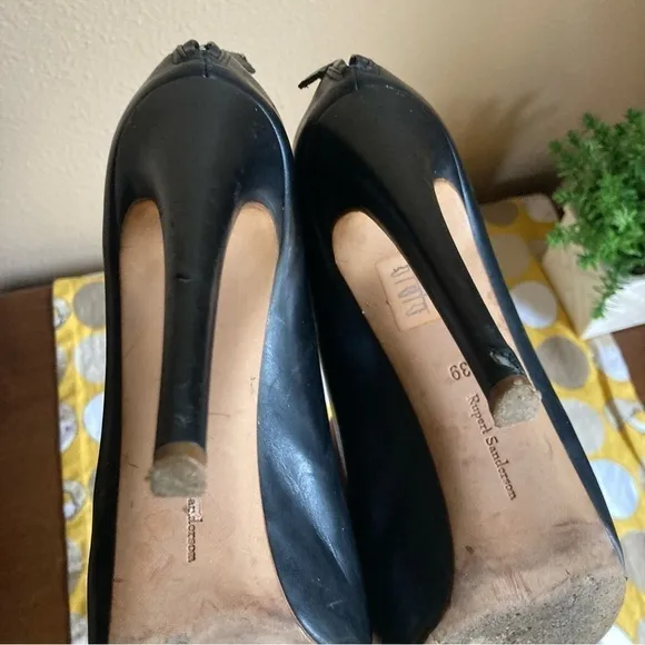 Rupert Sanderson London black tuxedo leather heels 39