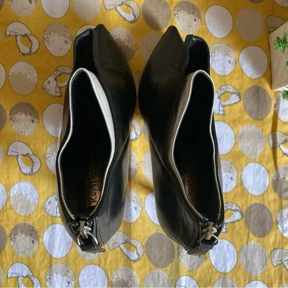 Rupert Sanderson London black tuxedo leather heels 39