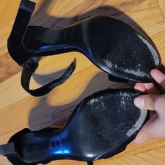 SAINT LAURENT Black sandals