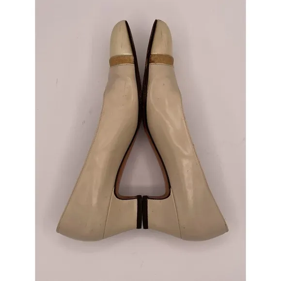 Salvatore Ferragamo Pump Size 6.5 AA