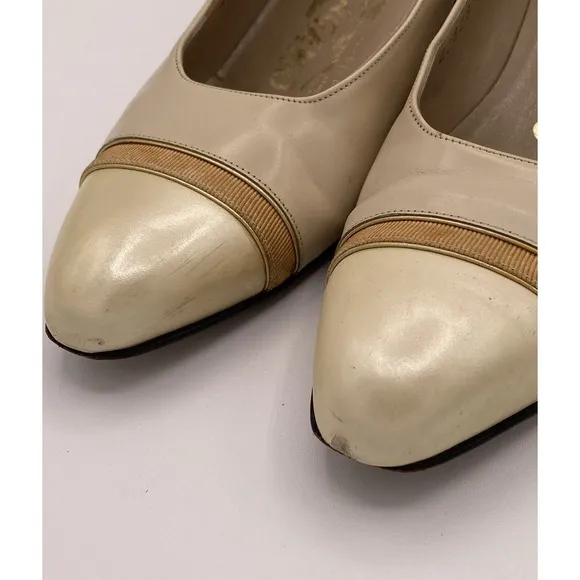 Salvatore Ferragamo Pump Size 6.5 AA