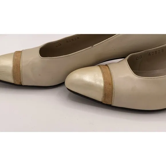 Salvatore Ferragamo Pump Size 6.5 AA