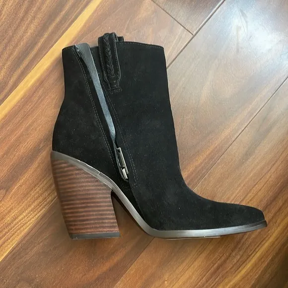 Sam Edelman Agnes Suede Booties size 6