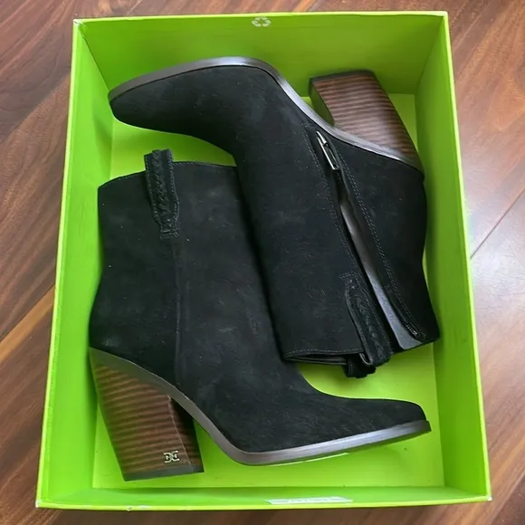 Sam Edelman Agnes Suede Booties size 6