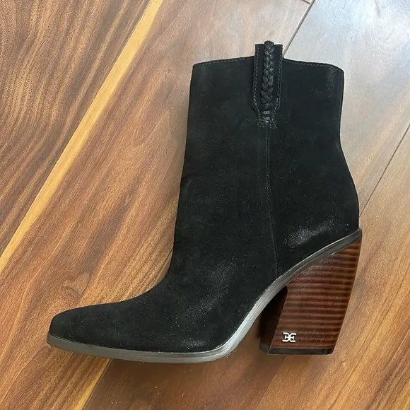 Sam Edelman Agnes Suede Booties size 6