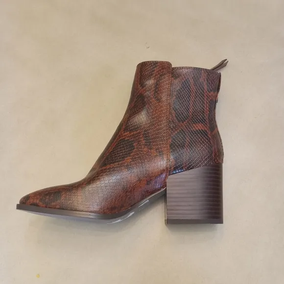 SAM EDELMAN CARLYSLE WOMENS ANIMAL-PRINT LEATHER ANKLE BOOTS
