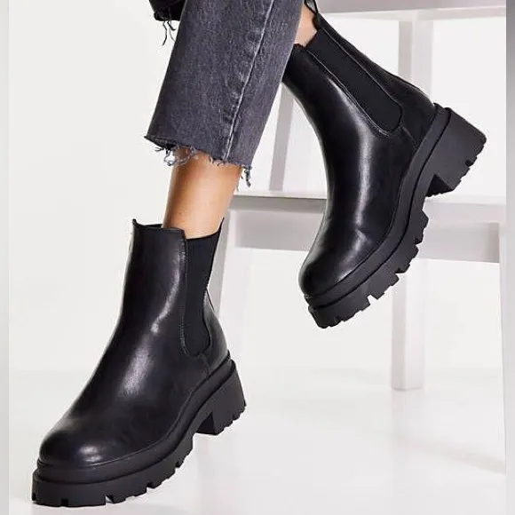 SAM EDELMAN “Justina” Black Lug Sole Chelsea Boots