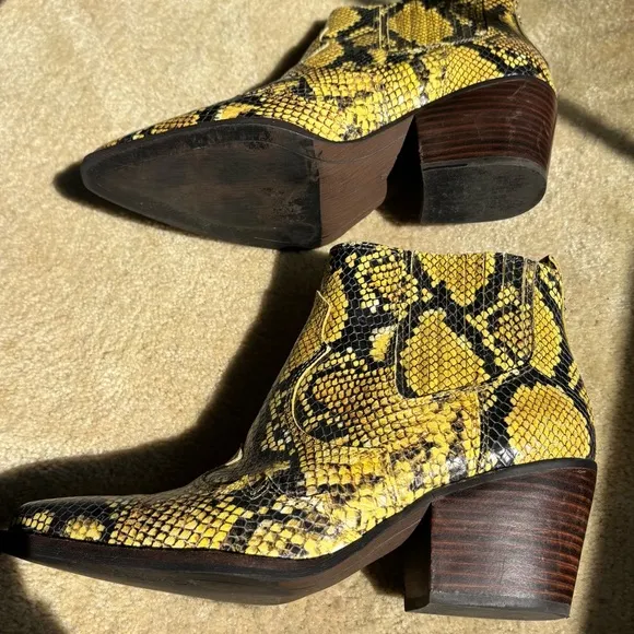 Sam Edelman Winona Boho Western Snake Print Ankle Bootie Sz 7