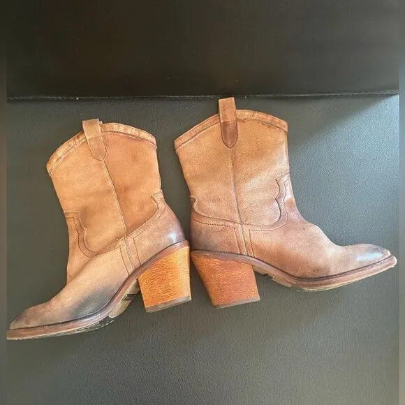 SAM EDELMAN Boots
