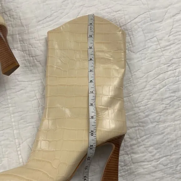 Schutz Faux Croc Leather Cream Colored High Heeled Boots size 9