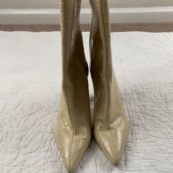 Schutz Faux Croc Leather Cream Colored High Heeled Boots size 9