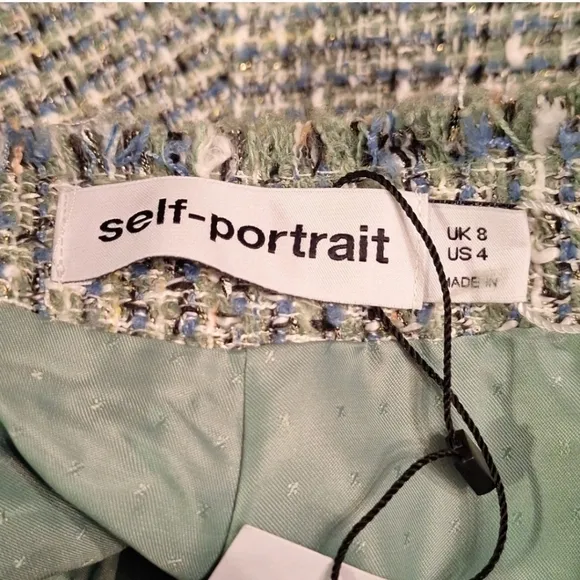 Self-Portrait boucle skorts