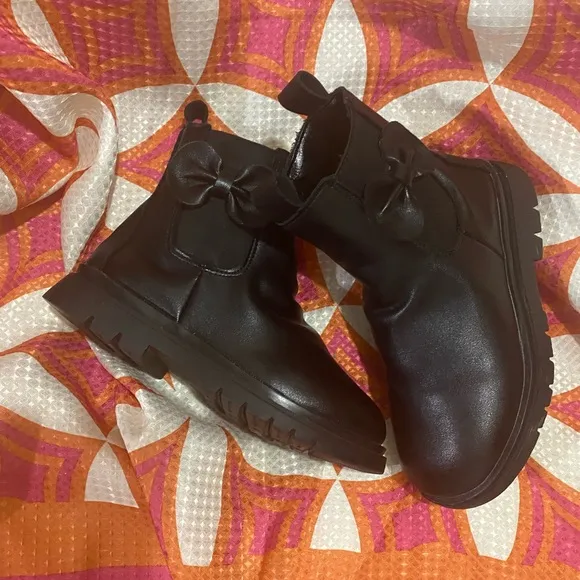 SHEIN Chelsea ankle boots with bow on the side zipper closure size 33 BLK ONLY