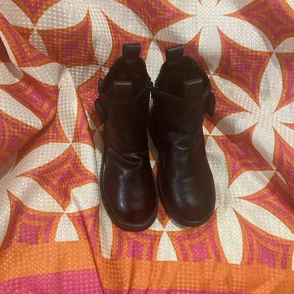 SHEIN Chelsea ankle boots with bow on the side zipper closure size 33 BLK ONLY