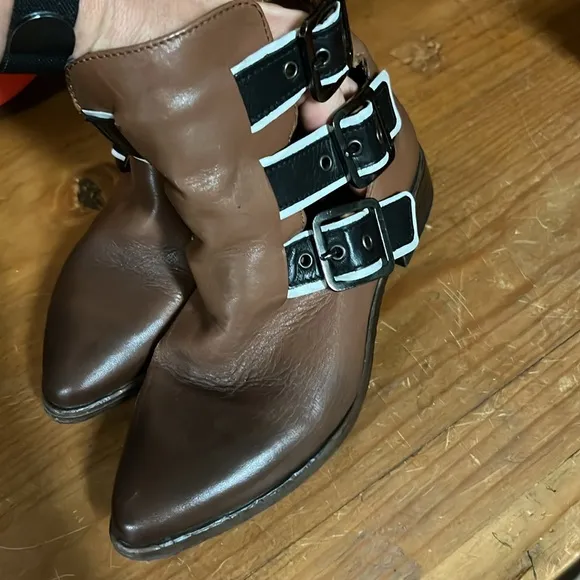 Sisley LEATHER ANKLE BOOTIES LEATHER WOMEN Buckle