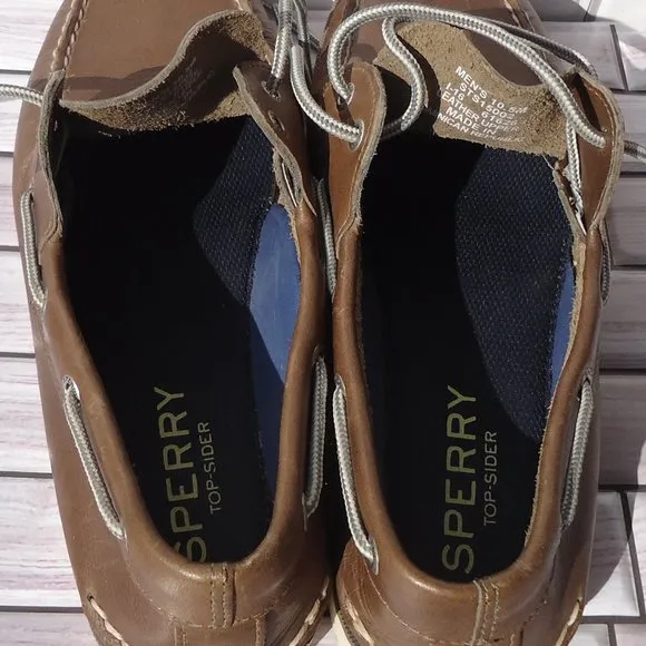 SIZE 10.5. Sperry Top-Sider leather sneakers shoes.