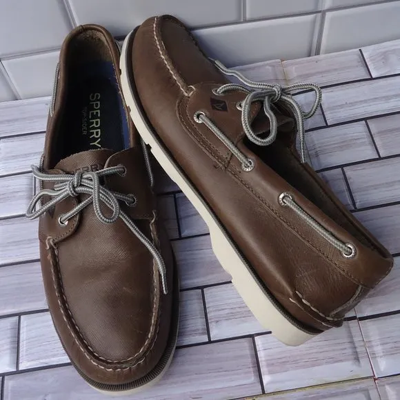 SIZE 10.5. Sperry Top-Sider leather sneakers shoes.