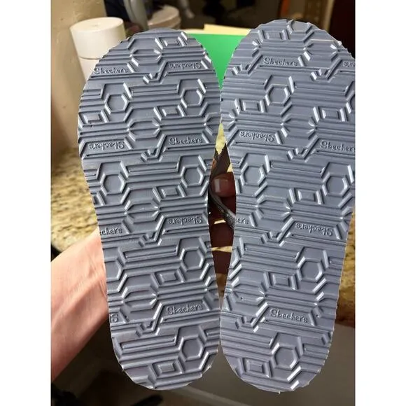 Skechers Women's Meditation-Love Letter Flip-Flop Grey with Sequins Size 7