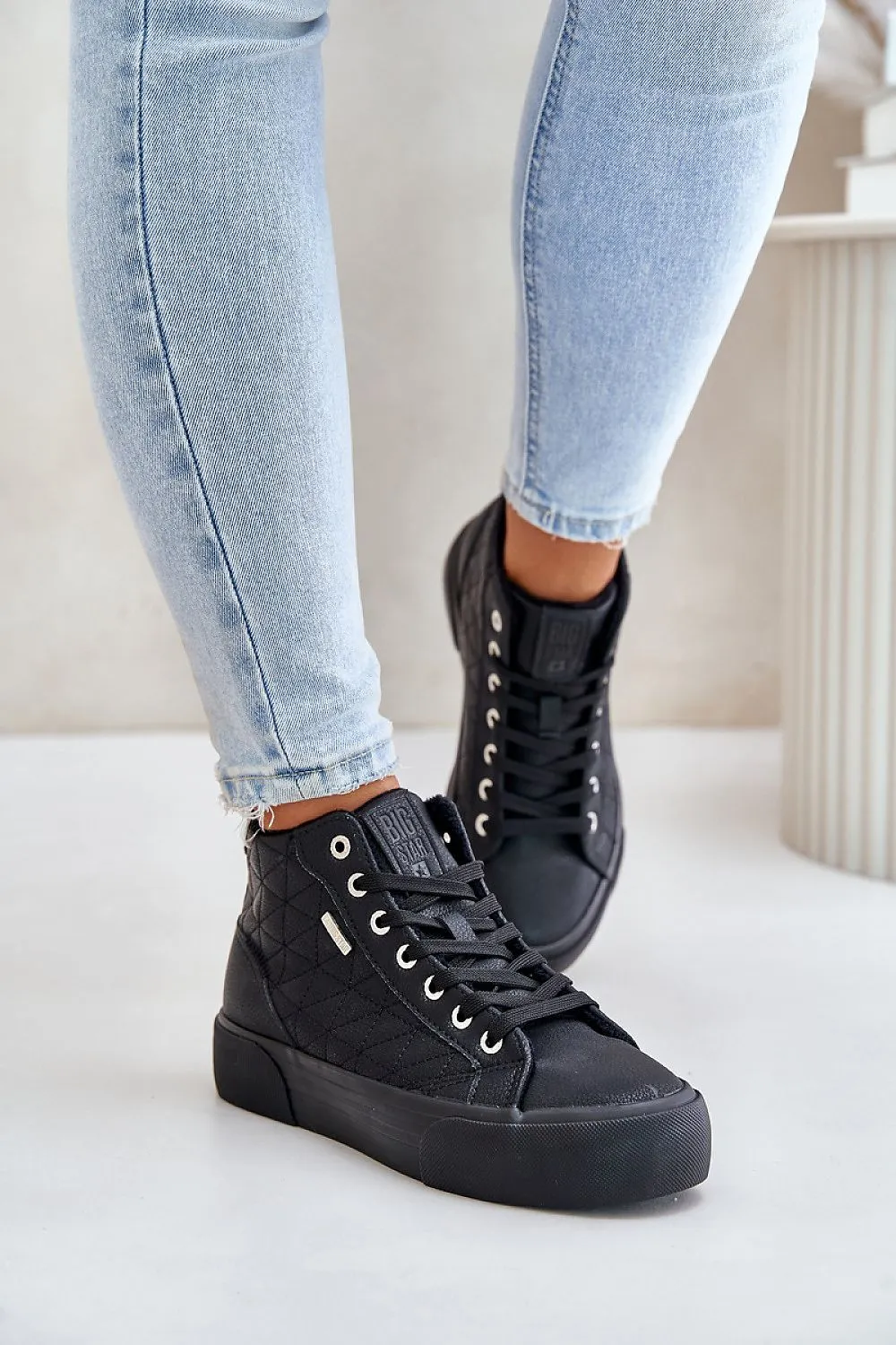 Sneakers model 201918 Step in style