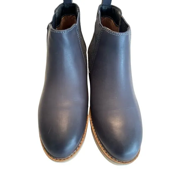 SoftWalk Wildwood Women's Grey Leather Chelsea Boot Size 8 M Comfortable Wedge
