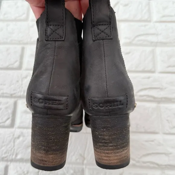 SOREL Addington Chelsea Boots Waterproof Leather Block Heels Black Size 7