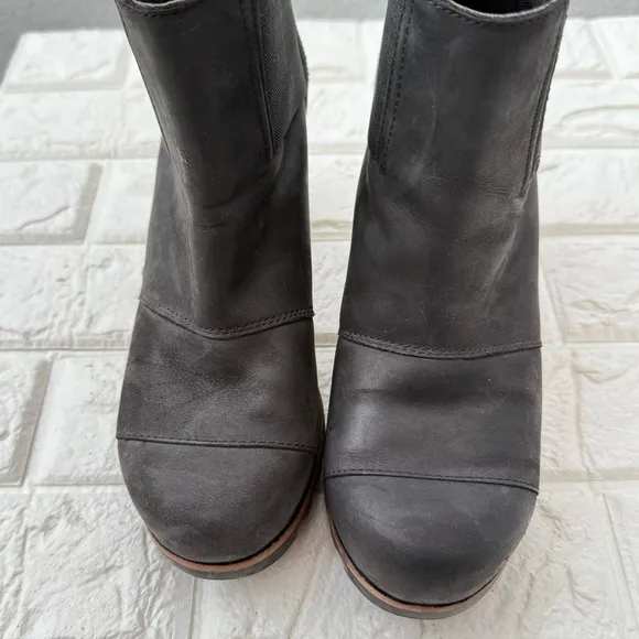 SOREL Addington Chelsea Boots Waterproof Leather Block Heels Black Size 7