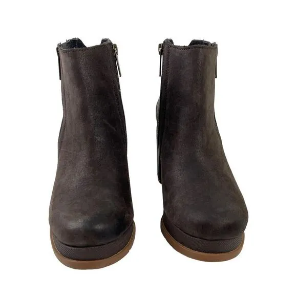 Sorel Blake Distressed Ankle Waterproof Leather Boots in Blackened Brown Size 7