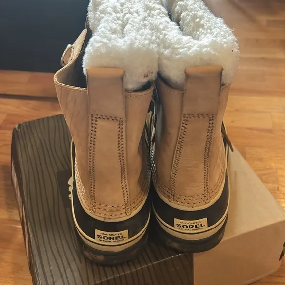 Sorel Caribou Tan and Black Winter Boots - 9.5