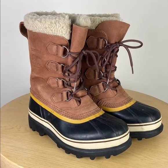 Sorel Caribou Women's 8 Winter Snow Boot Outdoors Comfortable Classic Faux Fur