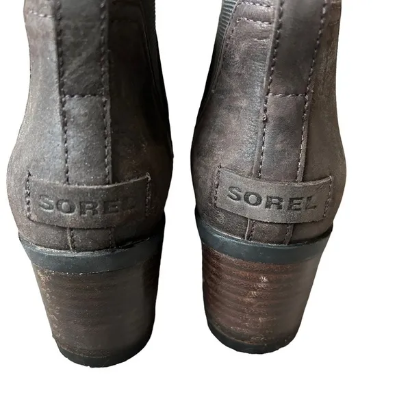 Sorel Cate brown suede Chelsea boot lug sole waterproof heel round toe size 8