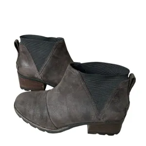 Sorel Cate brown suede Chelsea boot lug sole waterproof heel round toe size 8
