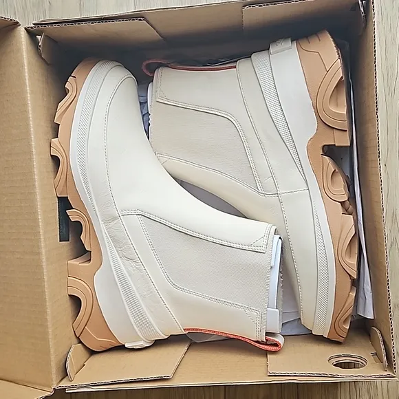 Sorel Cream Leather Brex Chelsea Boots 11 NWT