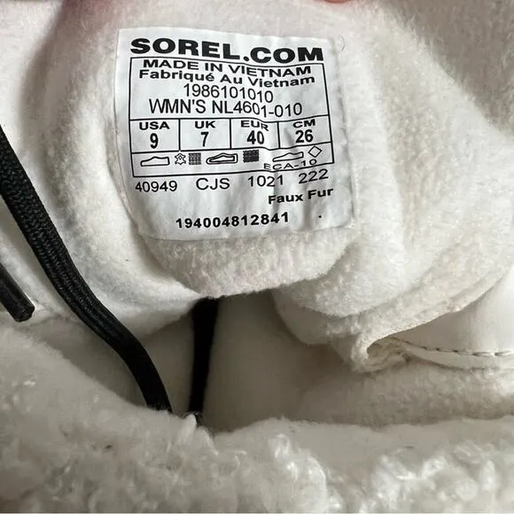 Sorel Explorer II Joan Cozy Boots Size 9