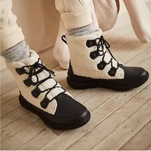 Sorel Explorer II Joan Cozy Boots Size 9