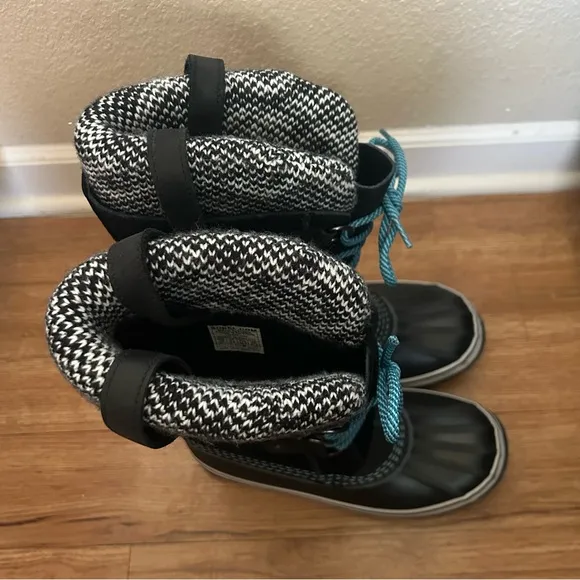 Sorel Joan of Arctic Knit Winter Boots Womens Size 7.5 Black Leather Waterproof