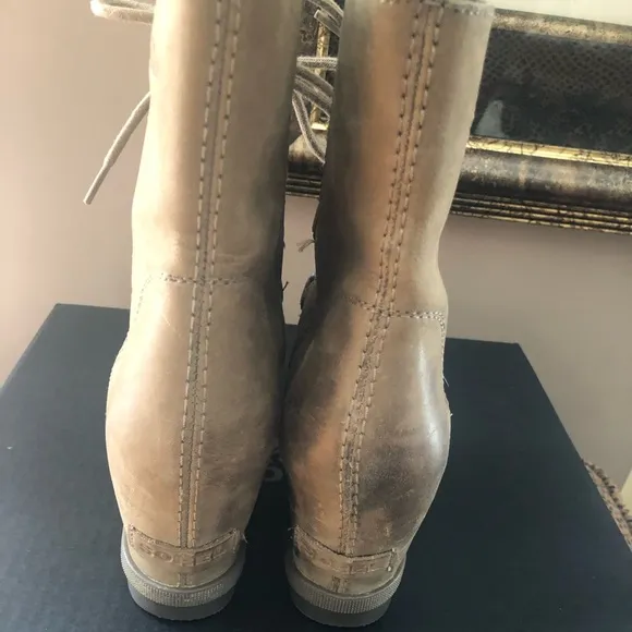 Sorel Joan of Arctic Wedge II Ash Brown Boots Sz 8.5