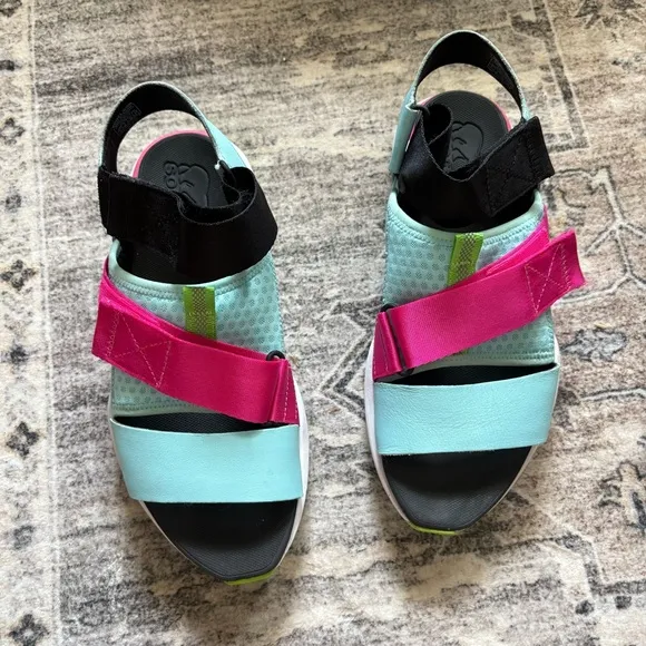 Sorel Kinetic Impact Sandals size 8