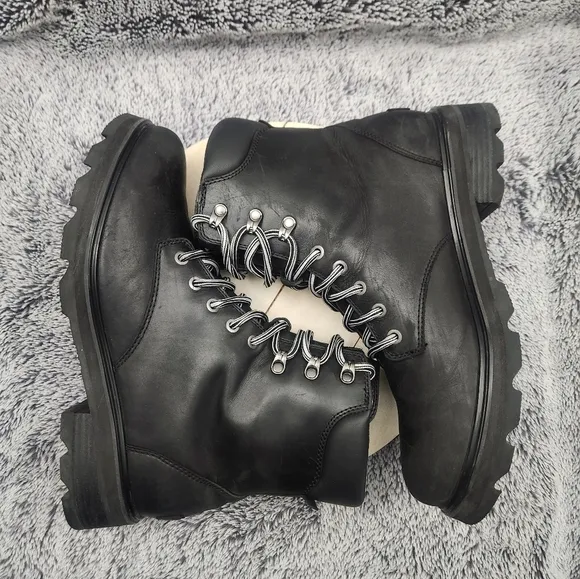 SOREL Lennox™ Lace STKD Waterproof Black Boots Women's Size 12