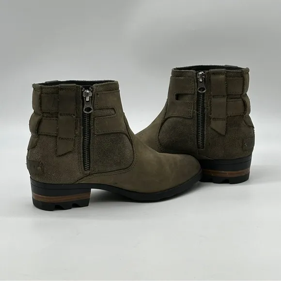 Sorel Lolla Ankle Boots. Size 7