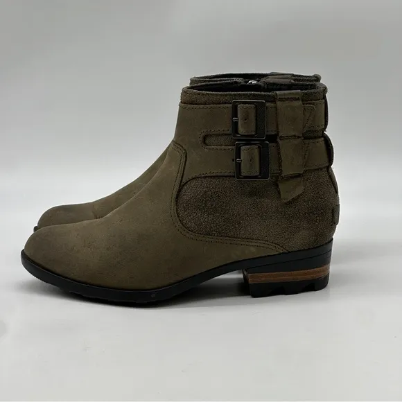 Sorel Lolla Ankle Boots. Size 7