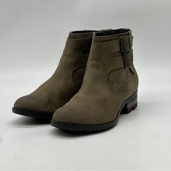 Sorel Lolla Ankle Boots. Size 7