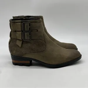 Sorel Lolla Ankle Boots. Size 7