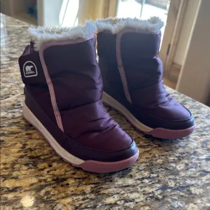 Sorel Purple Winter Boots with Faux Fur