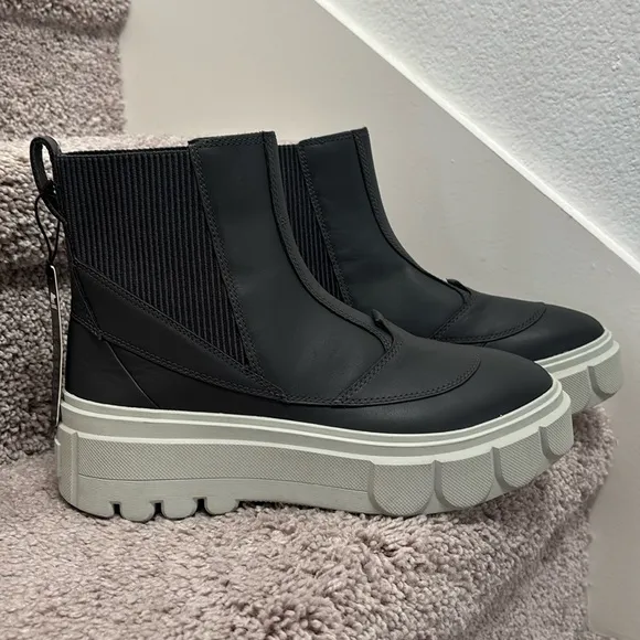 Sorel Stylish Black Ankle Boots
